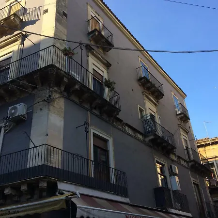Large Double In Catania, Le Voci Del Mercato לינה וארוחת בוקר קטאניה