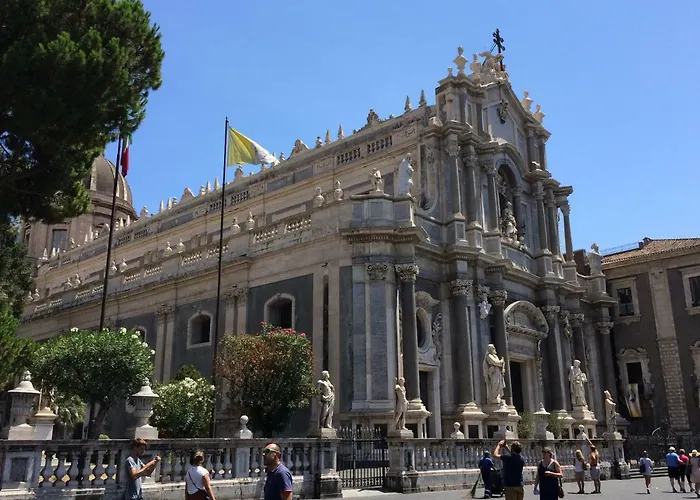 Large Double In Catania, Le Voci Del Mercato לינה וארוחת בוקר קטאניה