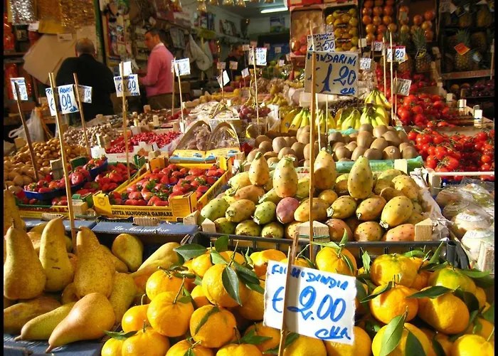 לינה וארוחת בוקר Large Double In Catania, Le Voci Del Mercato 4*